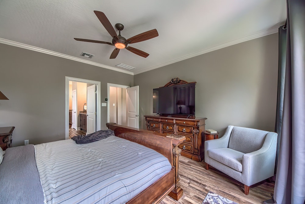 Cl 970 Water You Waiting For? 4 Bedroom Home