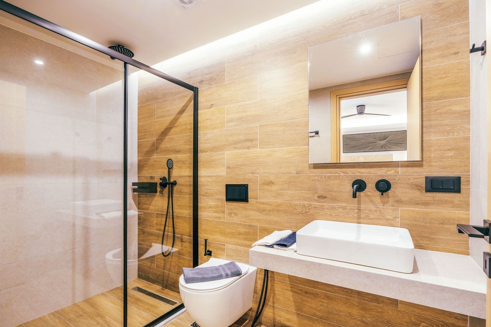 Villa Luxury Heaven - With Heated Pool