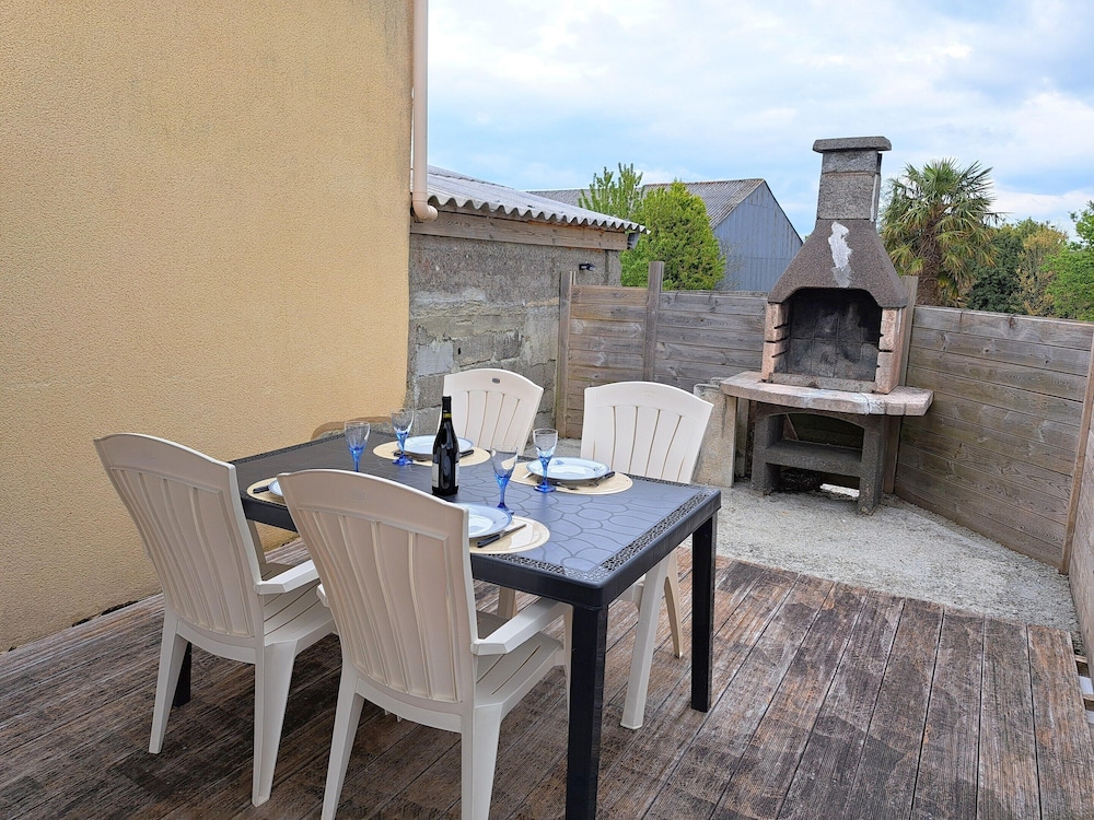 Holiday Home in Telgruc-sur-mer by Sandy Beach