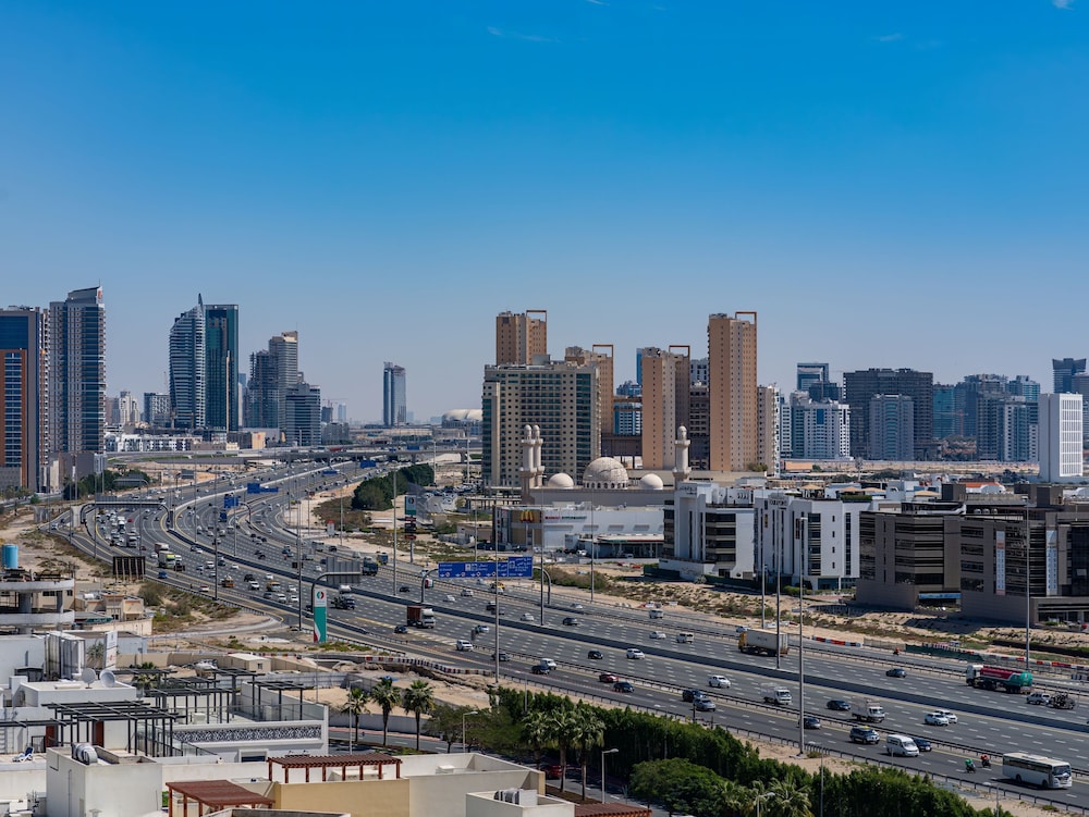 Luxury StayCation - Al Jawhara Tower Studio Apt in the Heart of Dubai