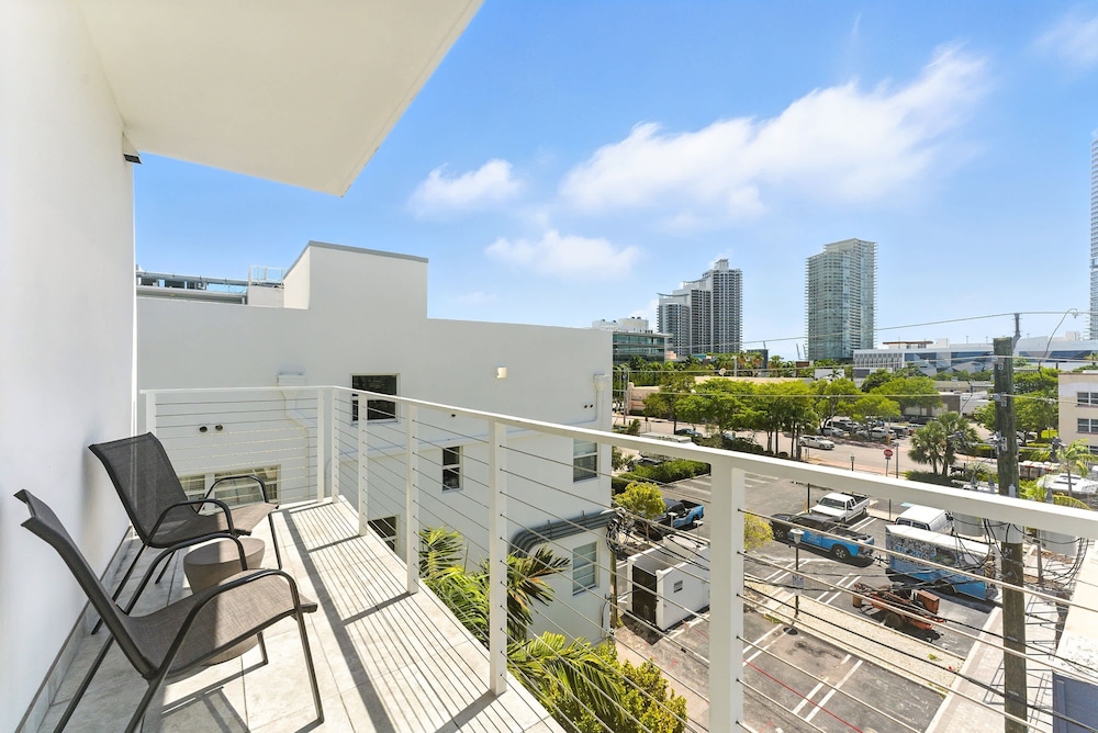 South Beach 2BR Paradise