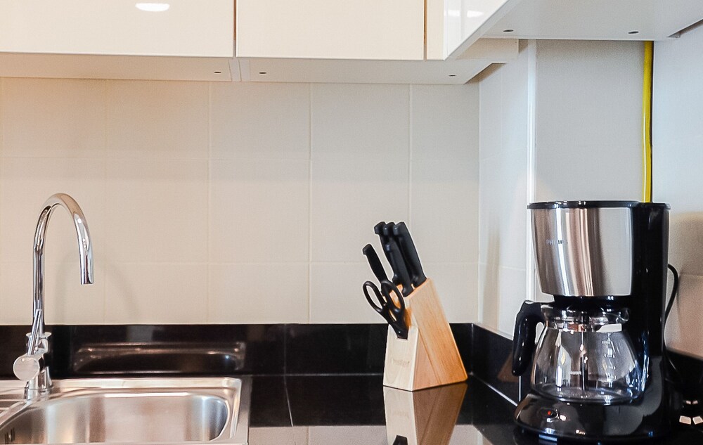 Sophisticated One Bedroom with full Marina View