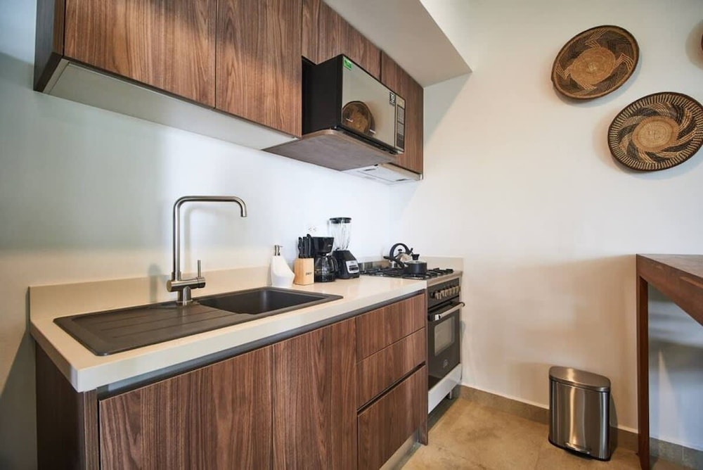 Amazing Apartment With Pools Gym BBQ Yoga Deck
