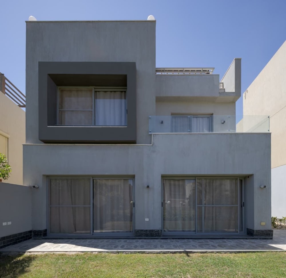 villa with garden in palm hills compound