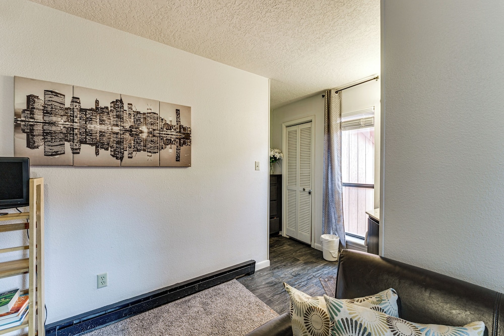 2 Blocks to Angel Fire Resort: Family Condo