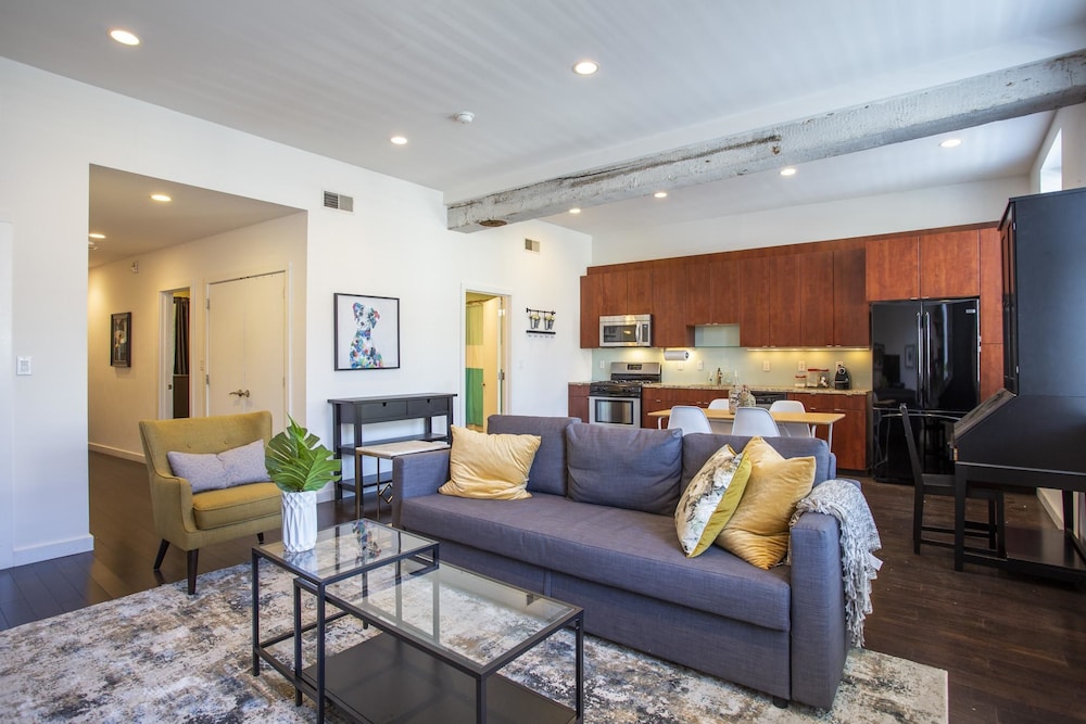 Beautiful Condo in the Center of it All view 2