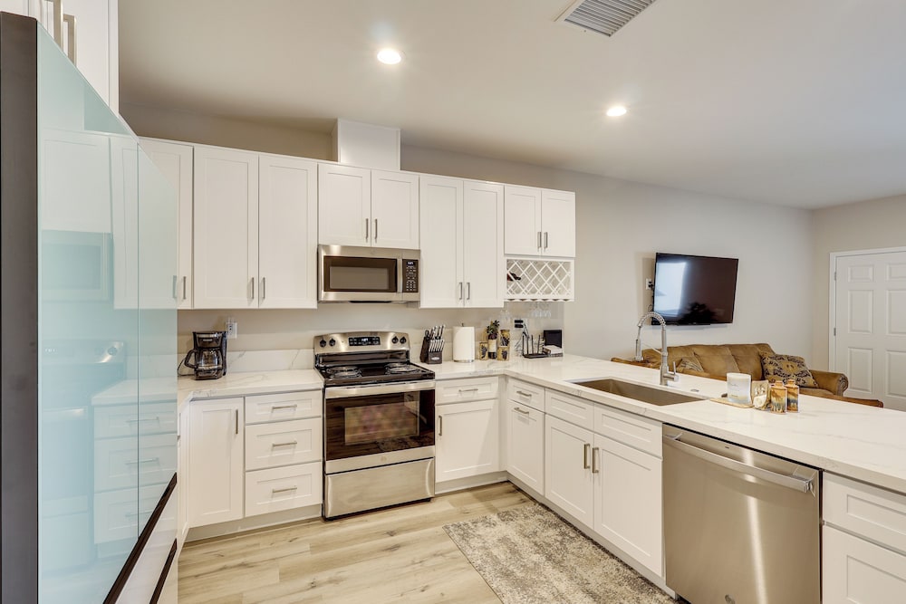 3 Mi to Lake Havasu: Condo w/ Mountain & Lake View