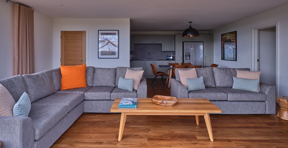Valley View 3 Bedroom Lodge 2