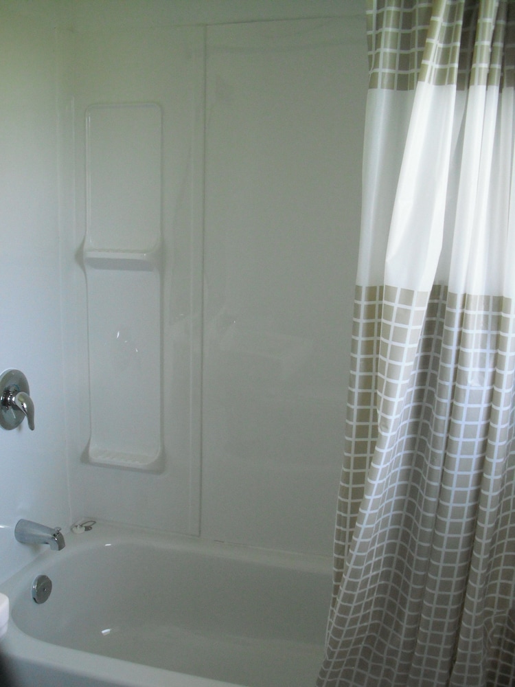 Woodstock Vacations - Eastwood Motel - Property Image 3