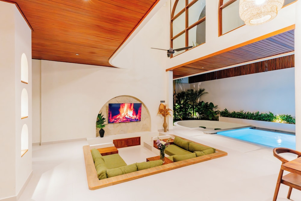 Luxury Noah Villa