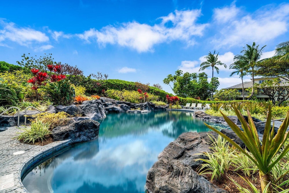 Waikoloa Beach Fun: Concierge, Pools & Steps to Dining & A-bay - Vrkcv