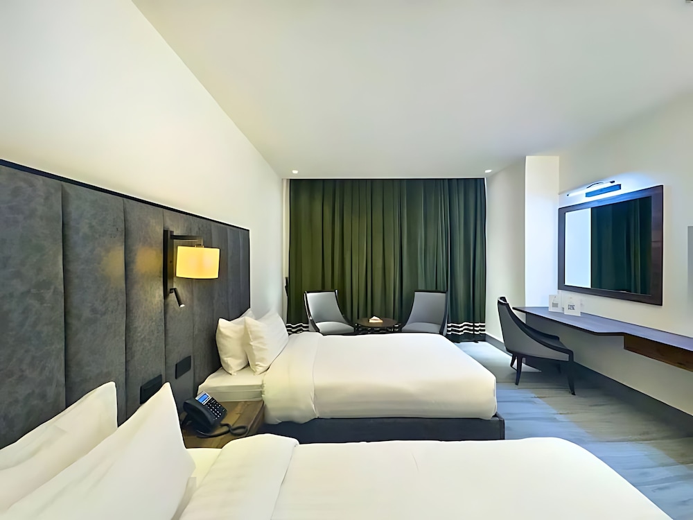 Executive Grand Royal