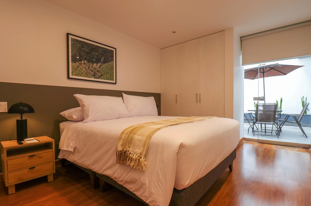 w Elegant 2BR w Spacious Terrace in Miraflores