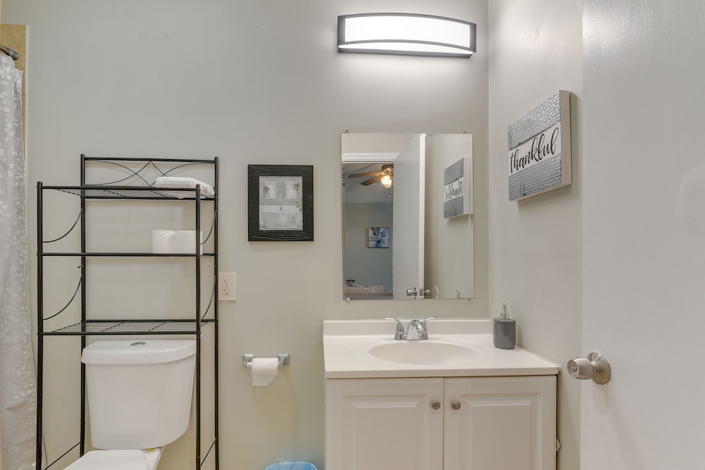 Walk to Beach: Galveston Vacation Rental!