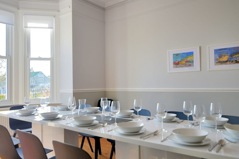 7 Seafield Road