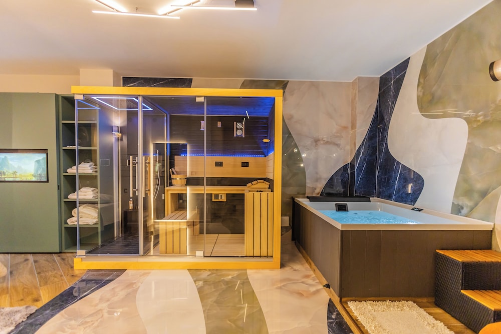 VBM SUITE & SPA APARTMENTS