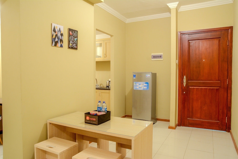 Big 2 BR (76 sqm) Apartment Grand Palace/Pallazo Kemayoran, Giacarta - 17