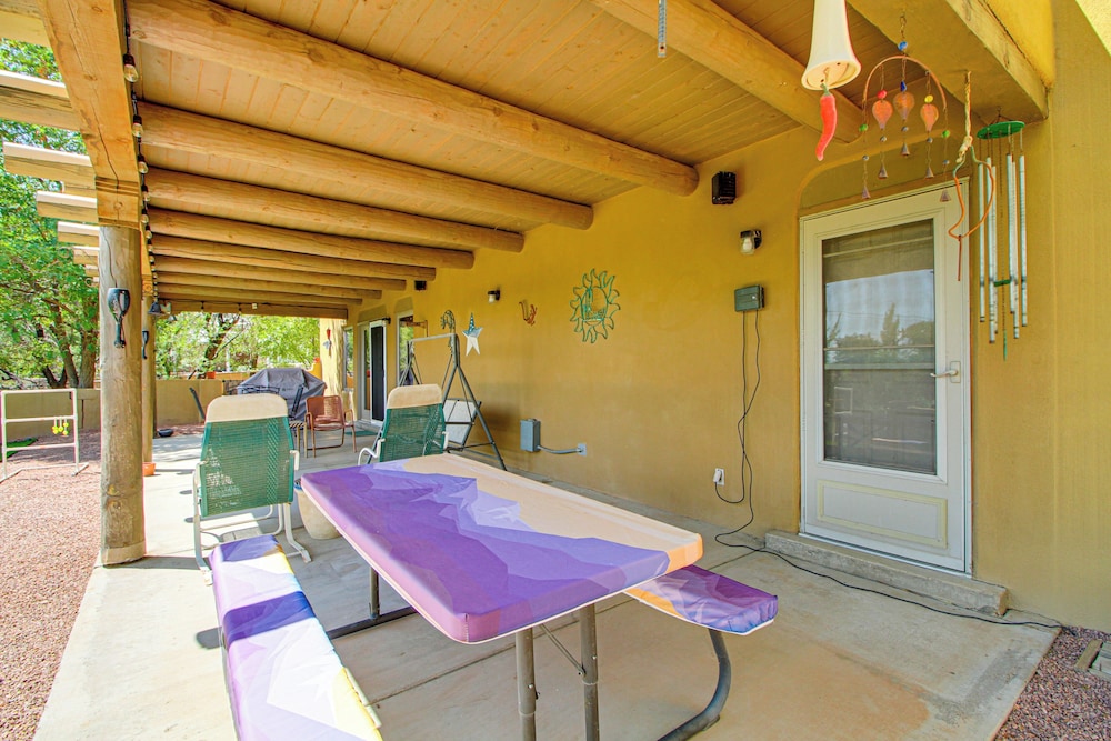Stunning Sandia Mtn Views: Rio Rancho Retreat