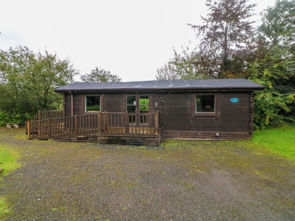 Lakeside Lodge