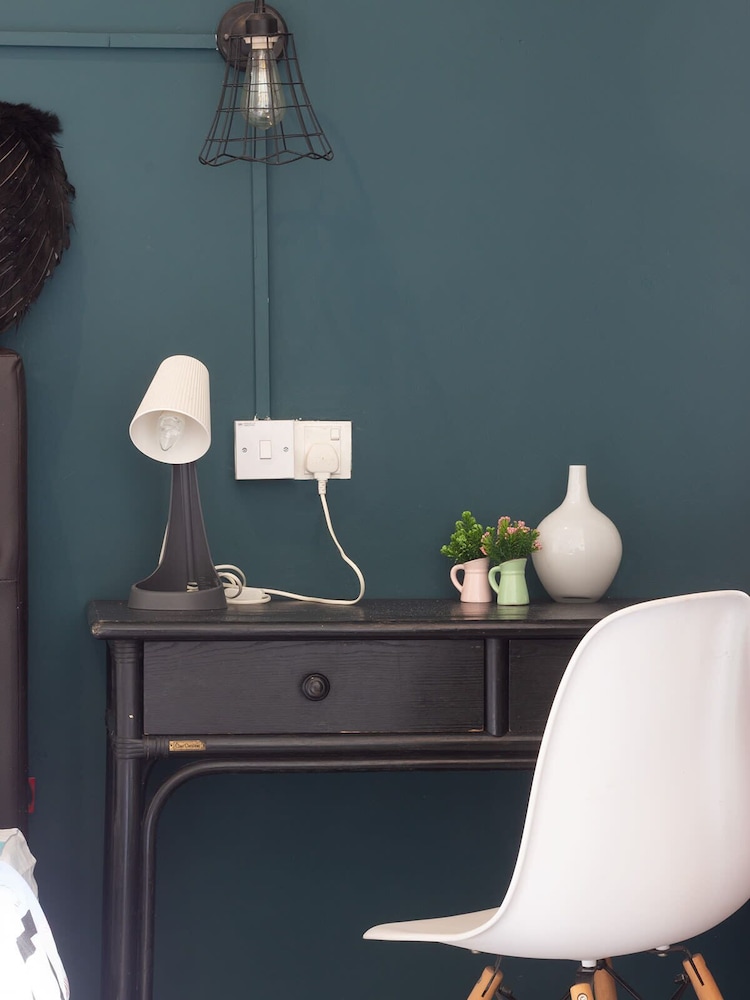 A Comfy & Stylish Studio in Empire Damansara