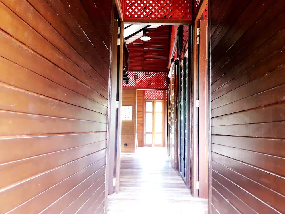 Bagas Zakariah Orchard Lodge
