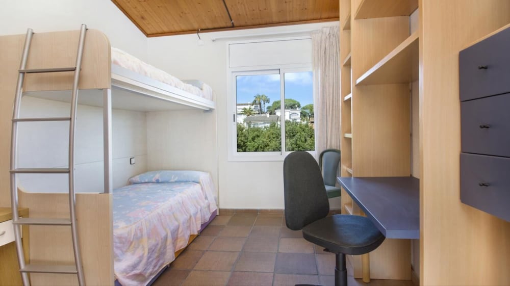 Del Pi in Blanes With 4 Bedrooms and 3 Bathrooms