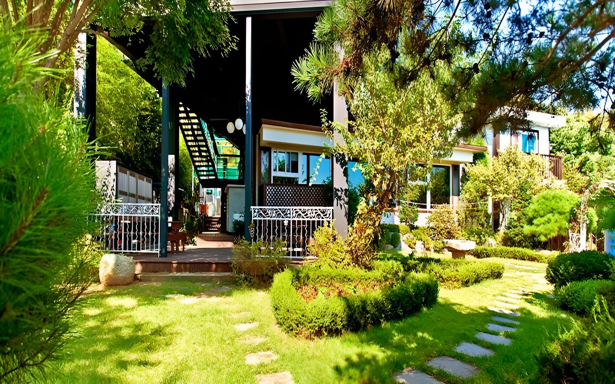 Photo 18
