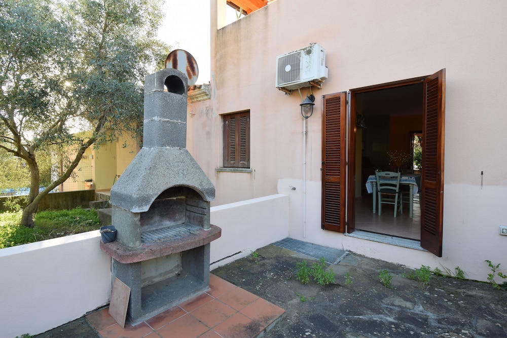 Casa Dell'orto In The Centre Of Agrustos