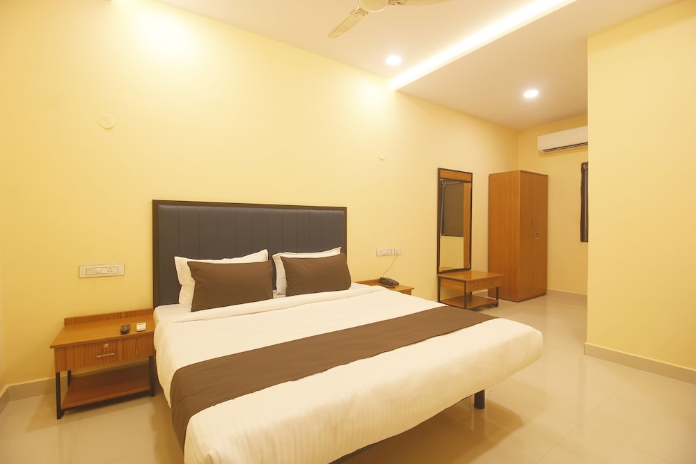 HOTEL MINT PARK