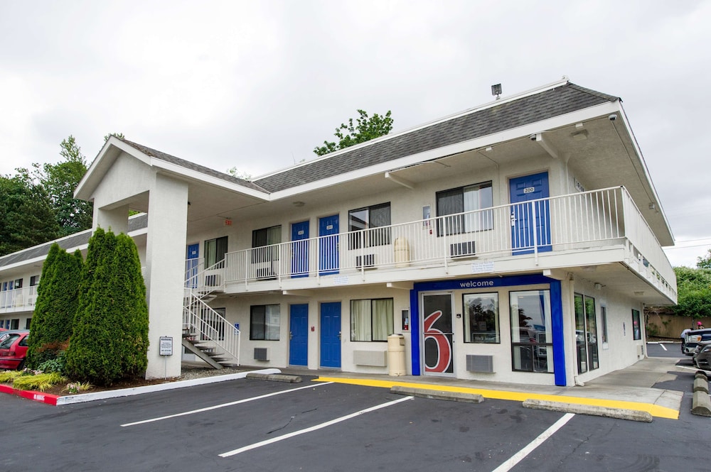 Motel 6 Seattle, WA - Airport