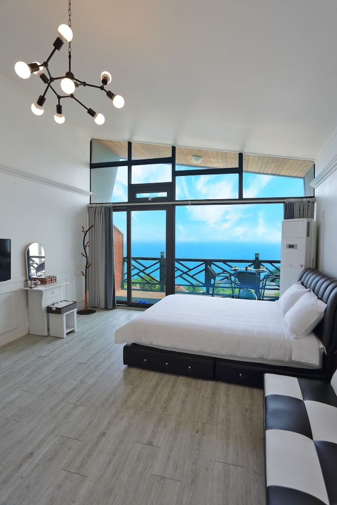 Healing View Pension