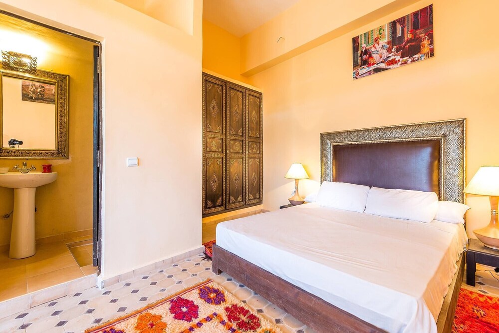 Amazing Riad-hotel In Lalla Takerkouste view 3