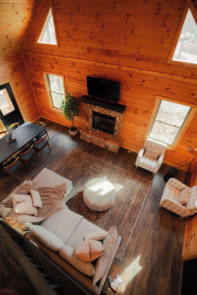 Memories at Hillside A Modern Cabin Hocking Hills