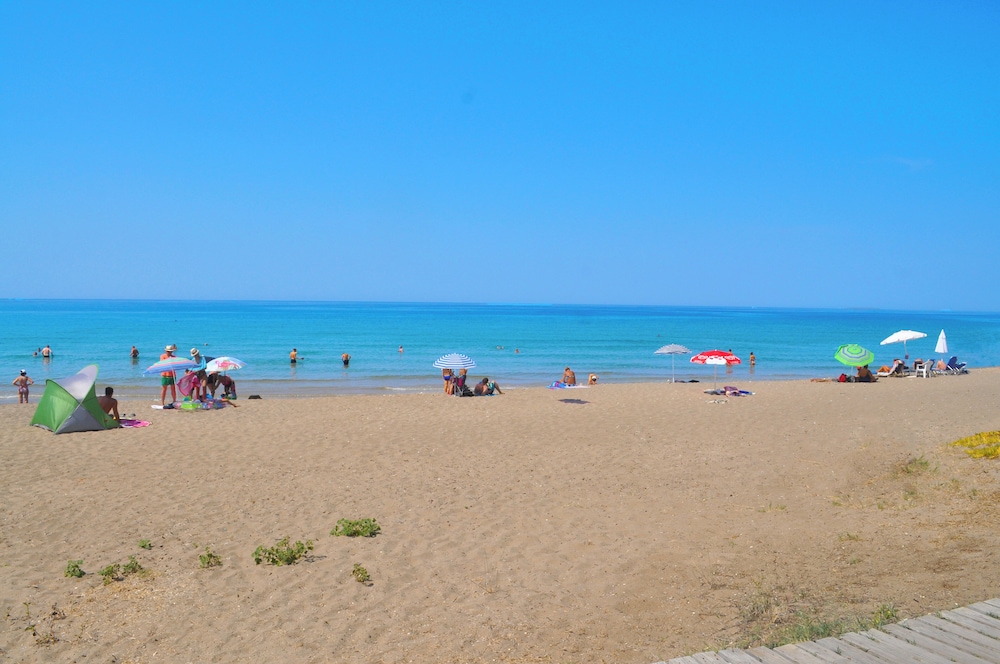 Holiday House Litsa 50 Metres From Agios Gordios Beach
