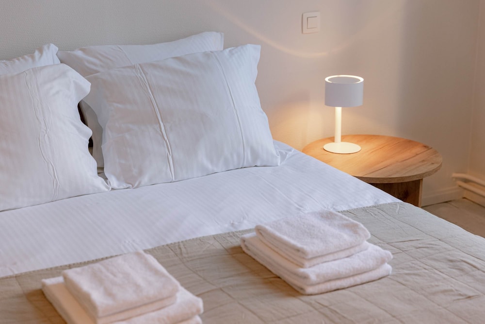 Bruges Vacations - Inviting and Bright Guest Room in City Center - Property Image 9