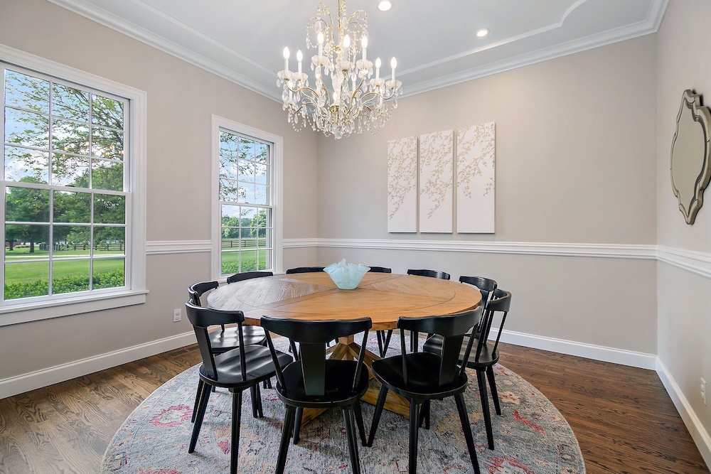 Private Riverbank 27-acre Estate 1 hr From Chicago