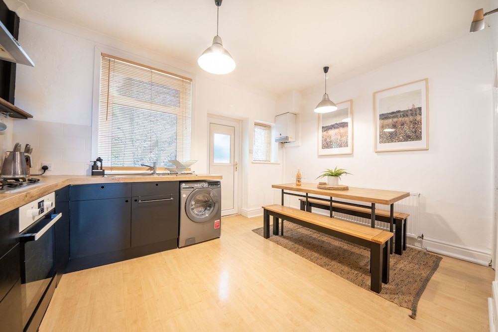 Host Stay Poppy s Cottage