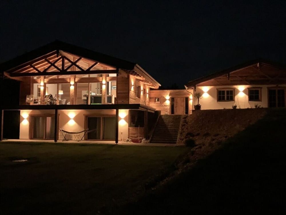 Maja Chalets Comfortable Holiday Residence