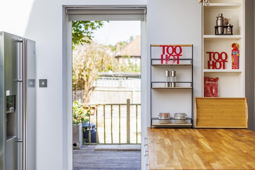 London House Sleeps 12 Free Parking Wifi