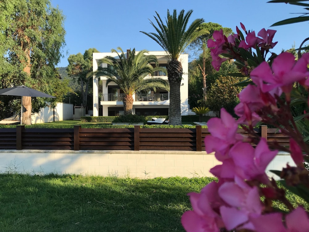 Samaya Beach House