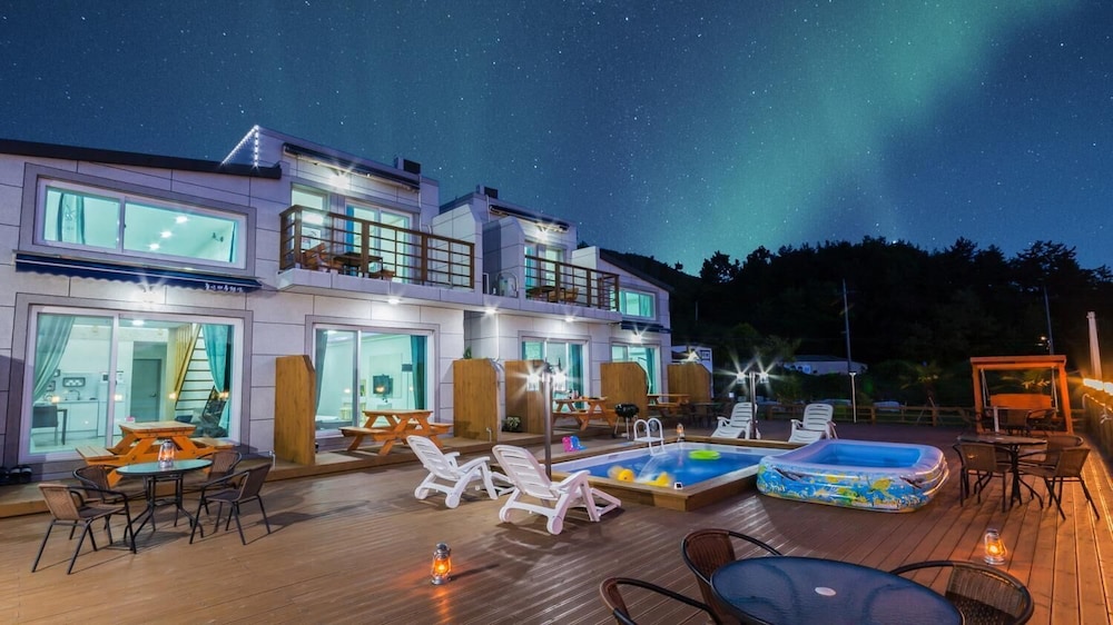 Yeosu Dolsanmaru Pension