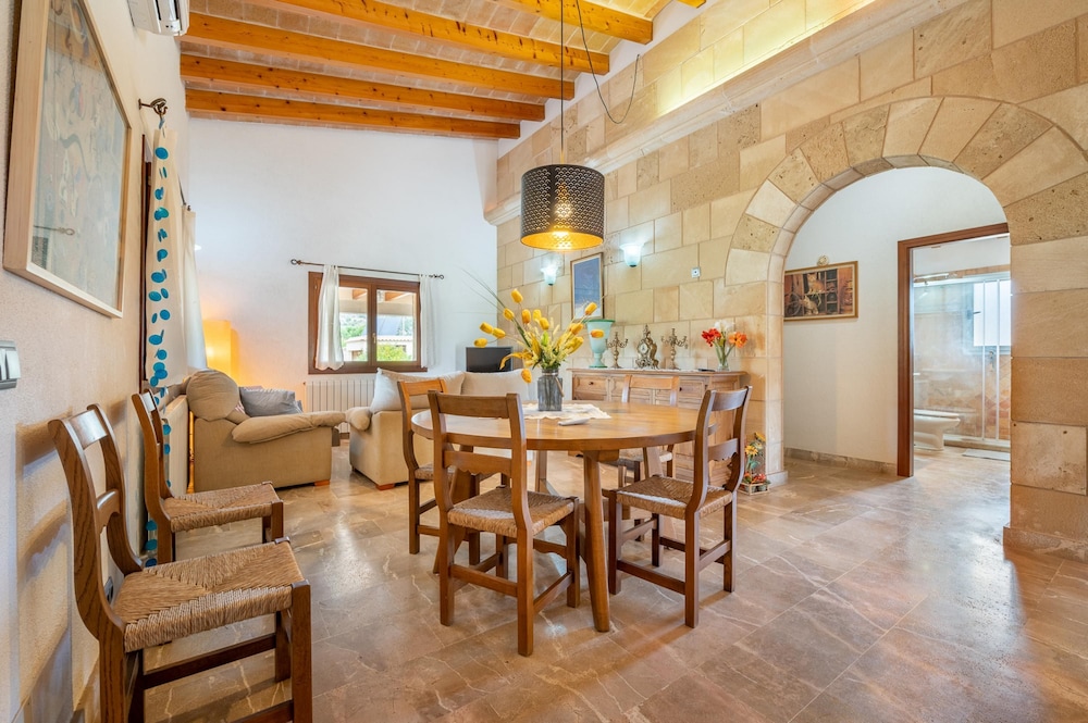 Can Jaume la Font by Vida Villas Private Pool Walk to Restaurants