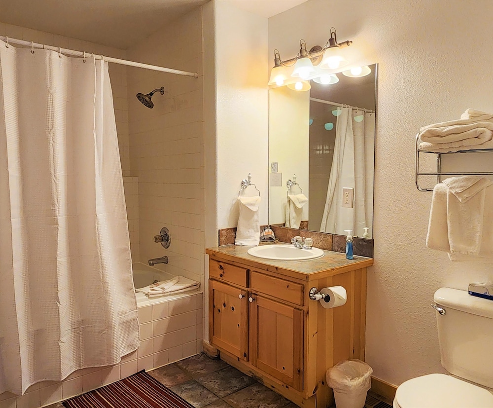 Estes Park Condos - Property Image 168