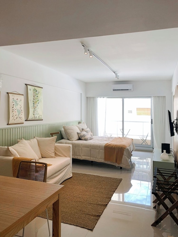 Ayres Suites Moreno