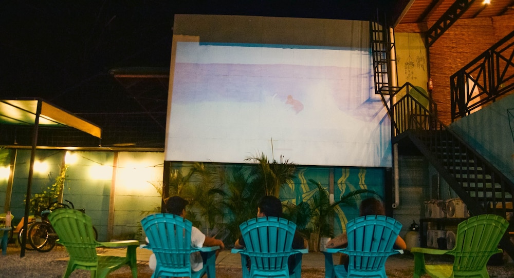 Habitat Surf Glamp