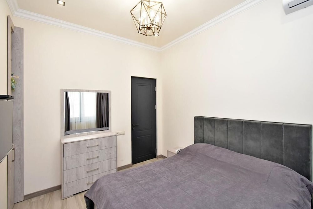 Apartments by Luxe Group AM713