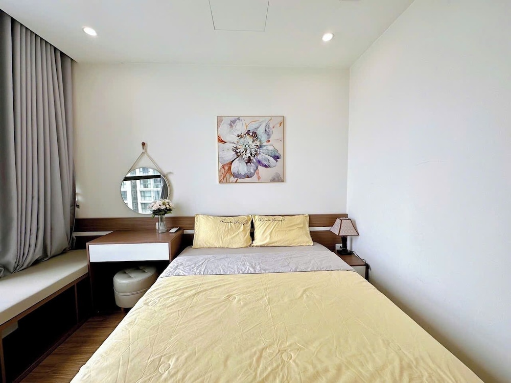 Sunny - Vinhomes Skylake Residences