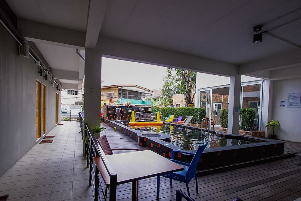 Mad Monkey Chiang Mai - Hostel
