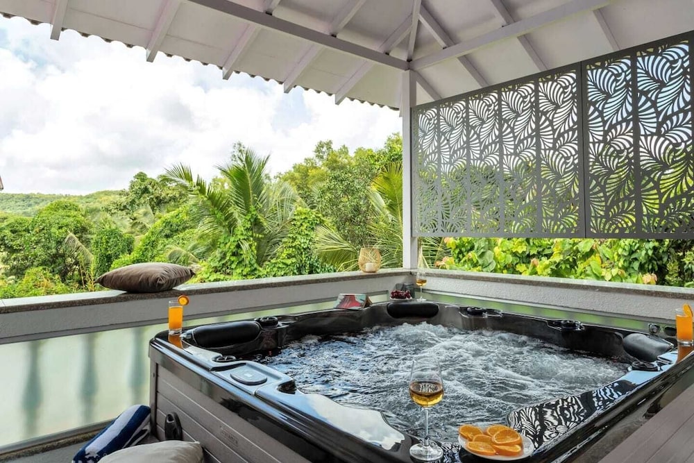 AquaVista Assagao Residency