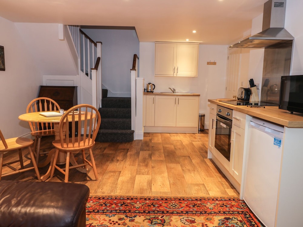 Sunnyside Garden Cottage view 2